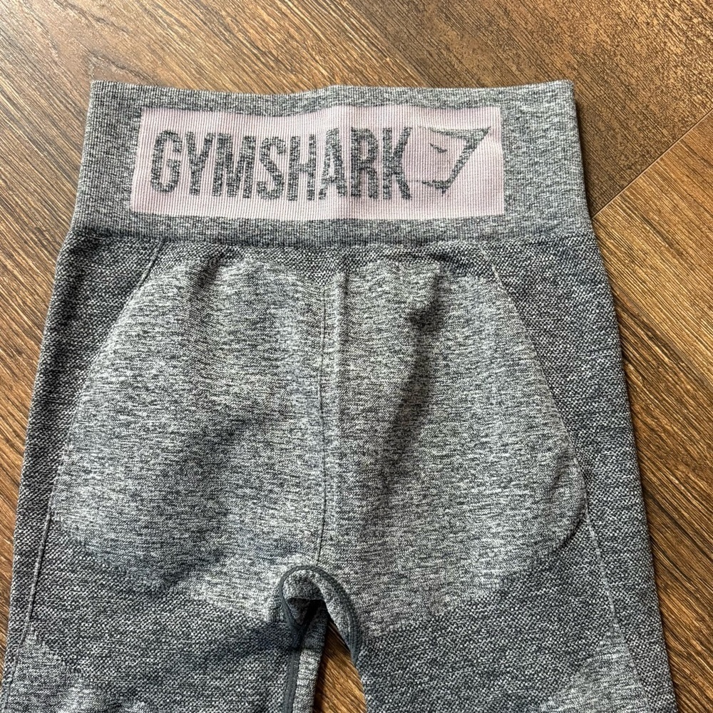 GymShark flex high grey and pink leggings - Picture 2 of 2